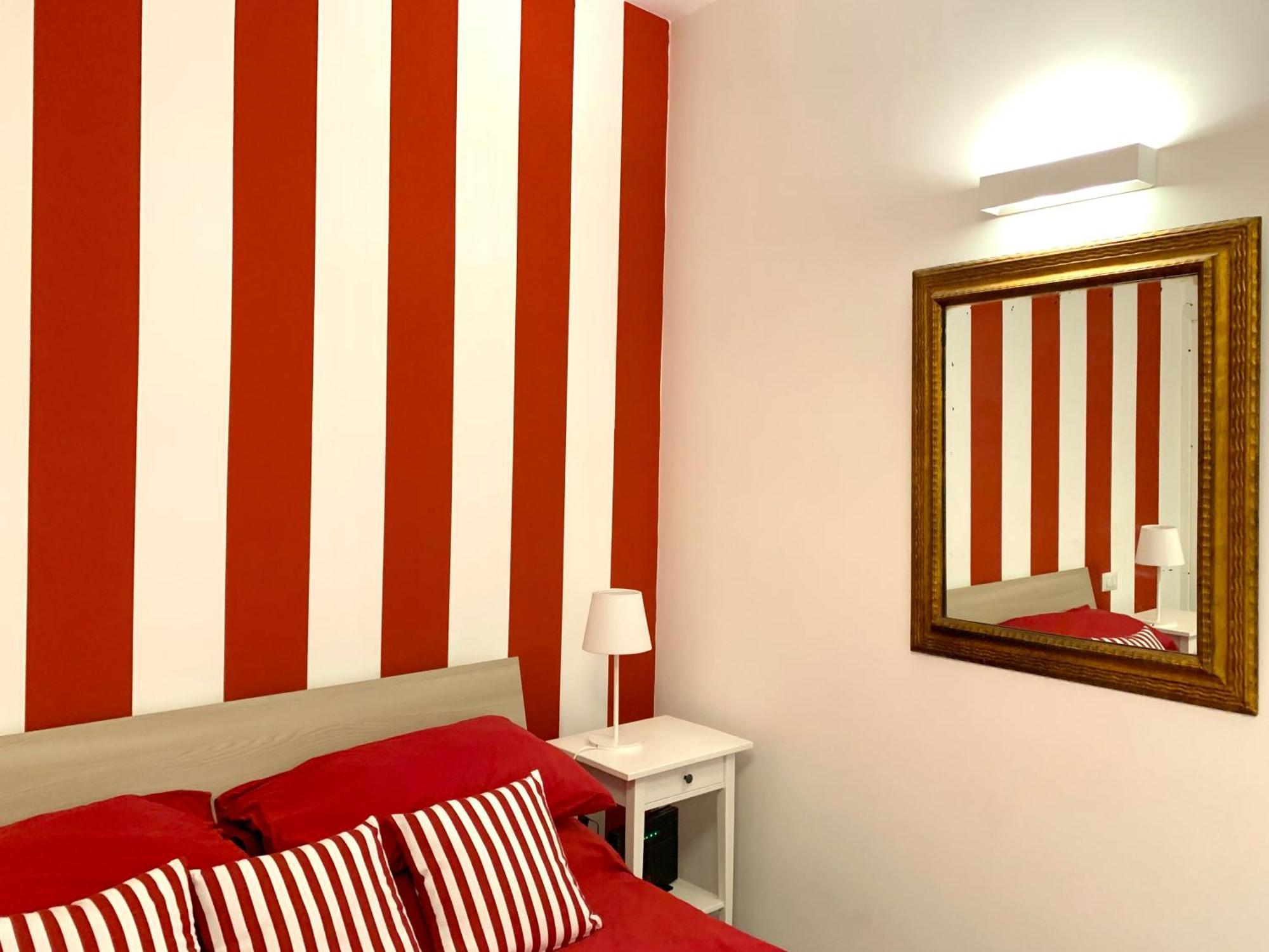 Casa Giulia, Nuovo Appartamento In Centro! Νάπολη Εξωτερικό φωτογραφία