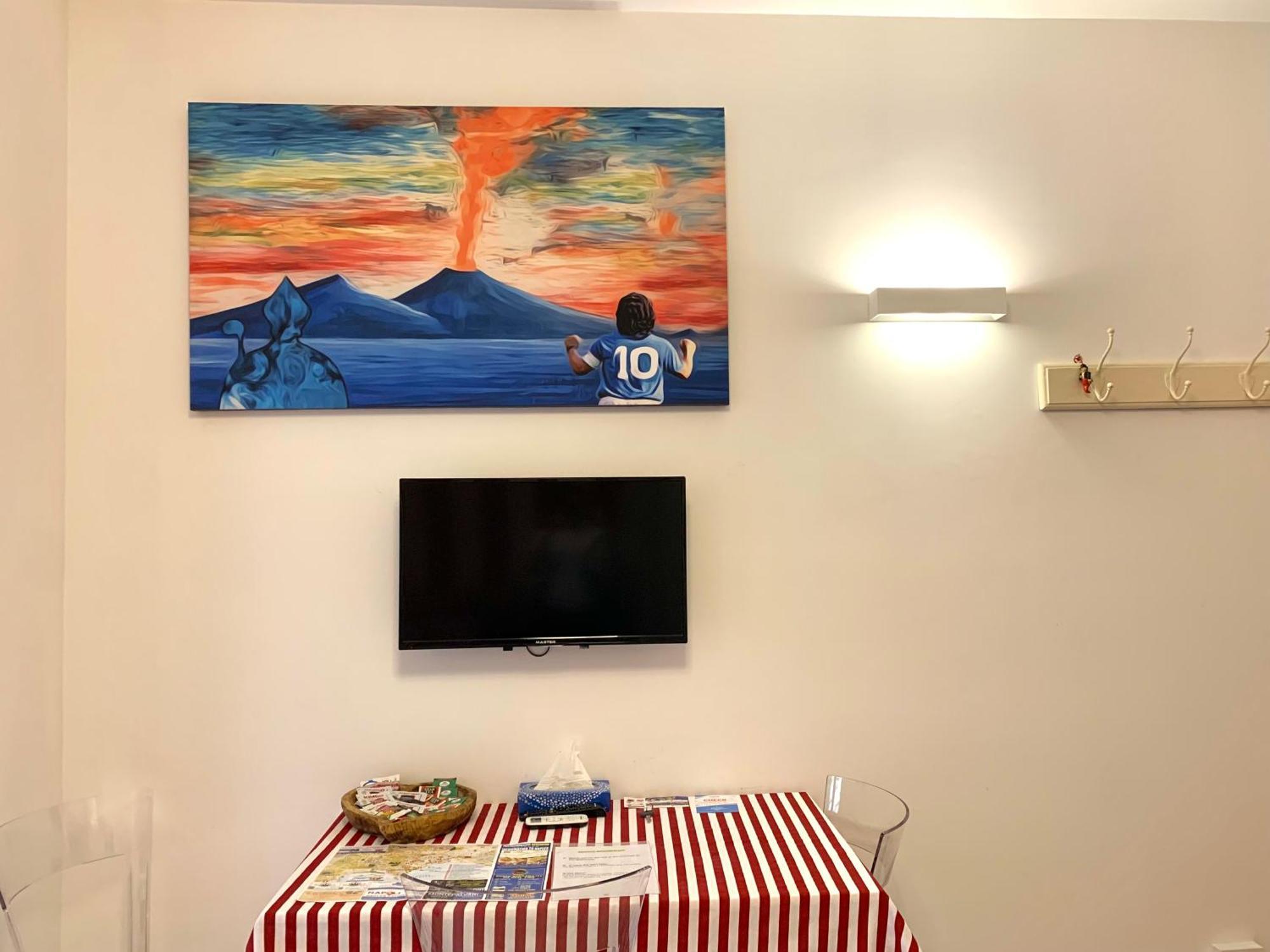Casa Giulia, Nuovo Appartamento In Centro! Νάπολη Εξωτερικό φωτογραφία